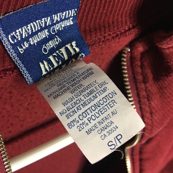 Red Sweater, Small Women’s - Picture 3 of 3